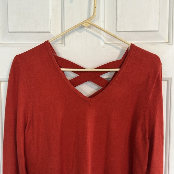 Love Ellie Burnt Orange sweater size large - Picture 2 of 4